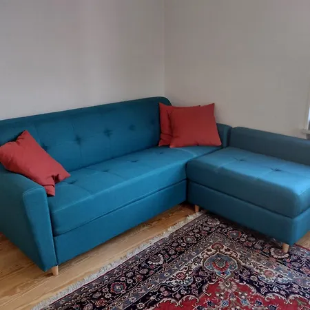 Madame Du Barry - Proche Gare, Zenith Et Chu *